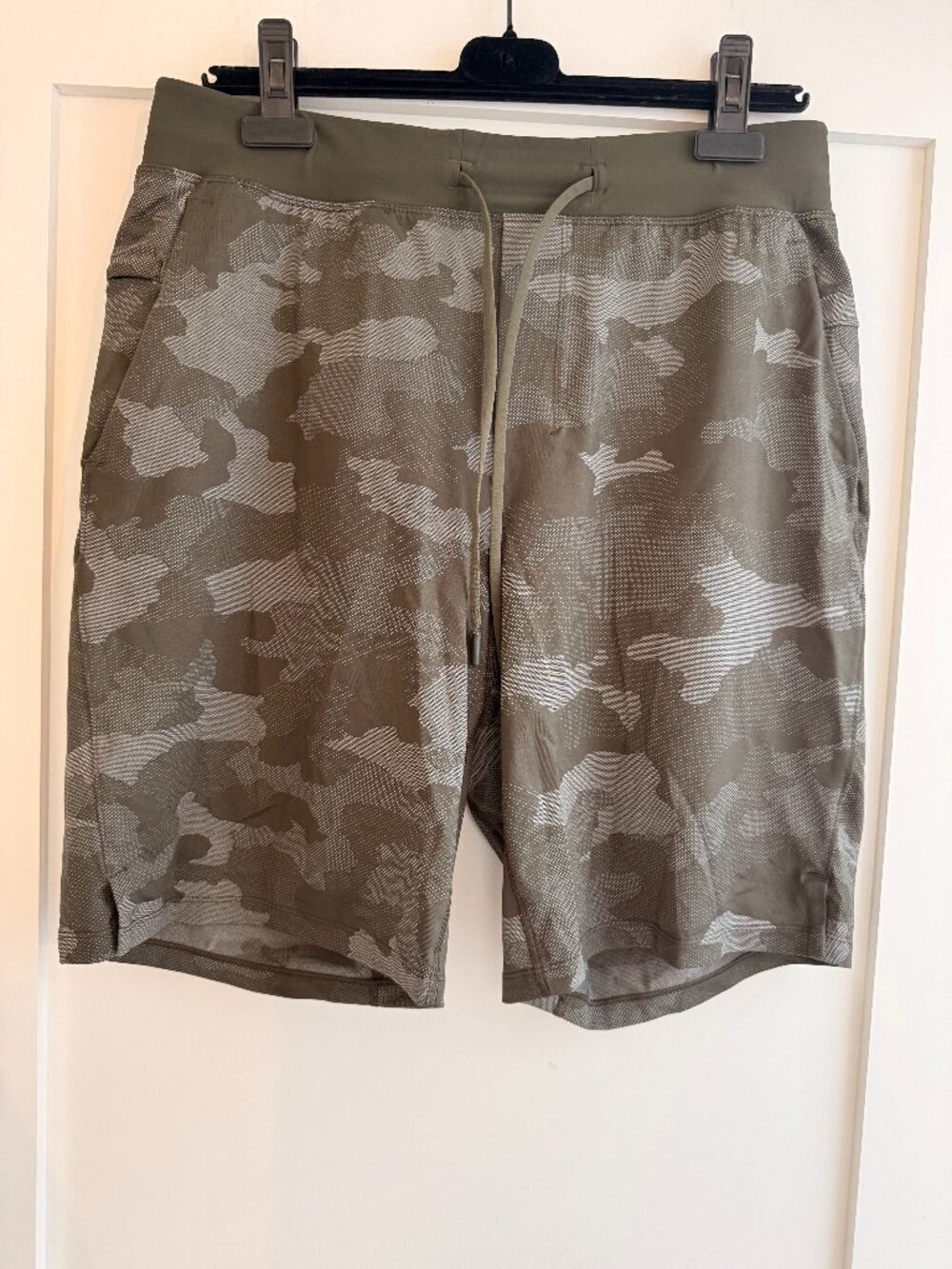 Men's Workout Lululemon Shorts, Size: XL